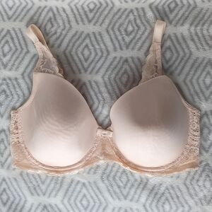 Triumph AmouretteSpotlight underwired lace bra ivory beige size 38D